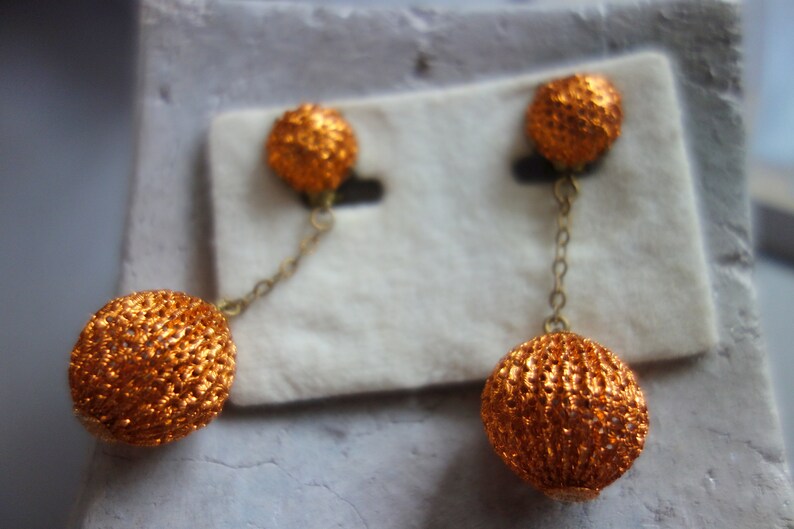 party jewelry of the 70s Boho party earrings filigree-rare disco balls made of wire-metal braid Disco Fever ear clips