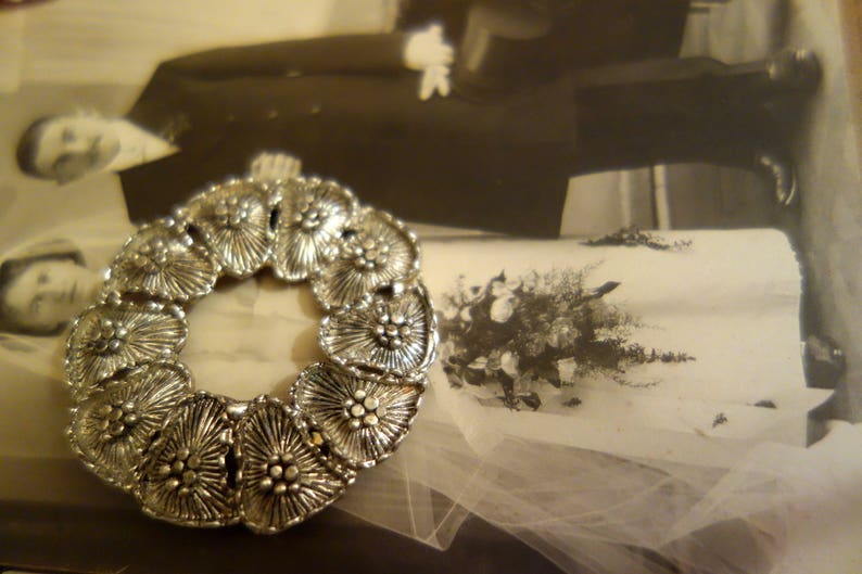 Costume Jewellery beautiful old silver Brosche-vintage Jewellery-something TO the wedding Retro-costume jewellery ALTES Trachtenbrooch