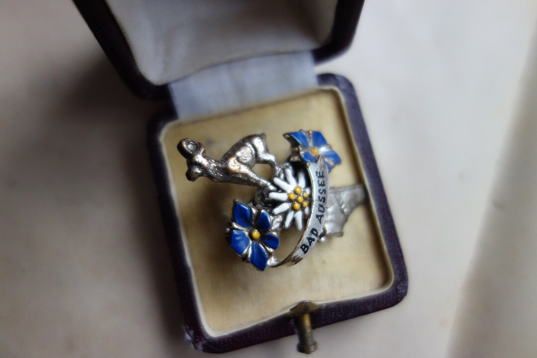 Hat Pin Hiking Brooch Hat Pin Vintage Traditional Costume Etsy