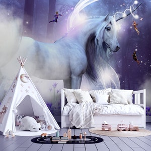 Unicorno e fate - Carta da parati murale, adesivo rimovibile, tessuto per arazzo, carta da parati in tessuto non tessuto per la cameretta dei bambini. Foresta magica viola