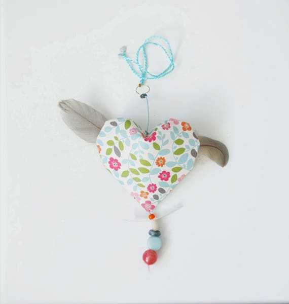 Coeur Oiseau à Suspendre Coeur Origami En Volume Ses Plumes Et Ses Perles Spécial Saint Valentin