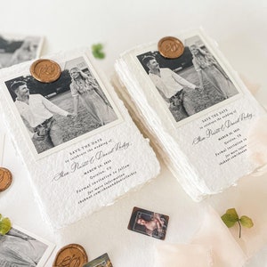 Cartes "Retenez cette date" en papier fait main Lucette, Papeterie de mariage, Cartes en papier à bords froissés, Cartes "Retenez cette date" calligraphiques, DÉPT