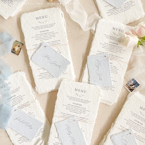 Menus de mariage en papier fait main Callan, menus en papier bordeaux, papeterie de jour mariage, papier de coton, table de mariage, caution