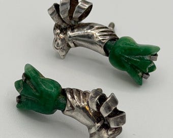 Vintage Silver and carved green jade floral flower design screw back earrings. Carved green jade and silver flower design.