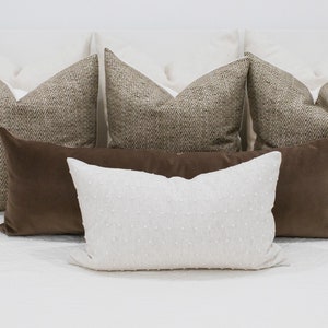 Almohada lumbar marrón Mocha Velvet Throw Pillow Cover Neutral Decorativo Cojín Cubierta Extra Largo Bolster Almohada Granate Dormitorio Nueva Mamá Regalo imagen 5