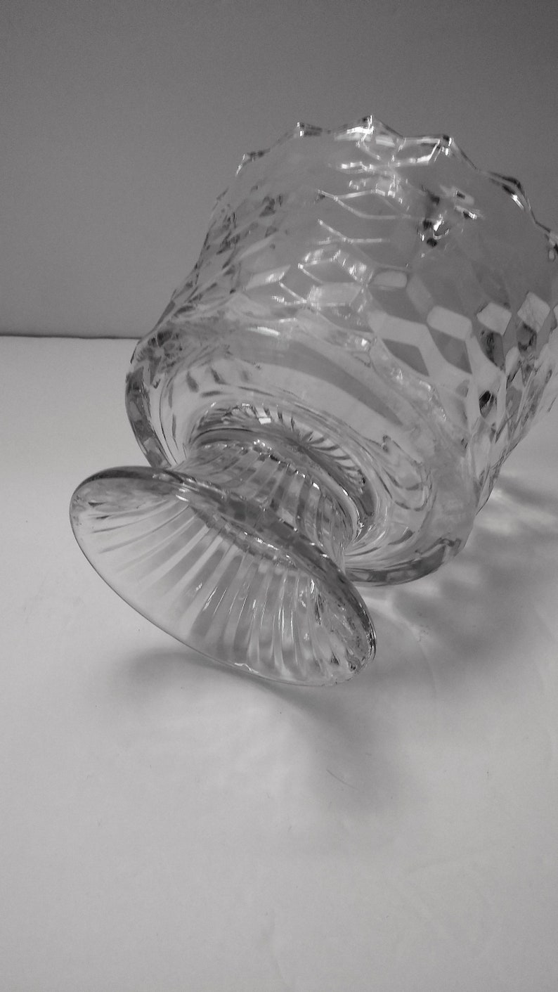 HOMCO Clear Glass Cube Design Lady Love CompoteCandy Dish