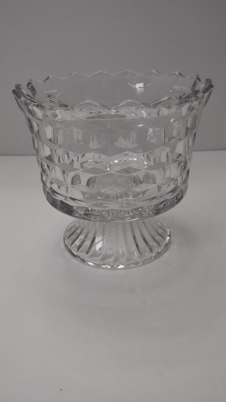 HOMCO Clear Glass Cube Design Lady Love CompoteCandy Dish