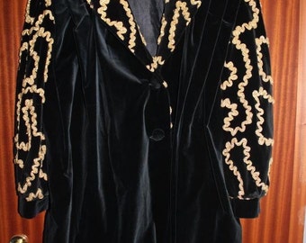 1980s Vintage Black Velvet Coat with 3D bead work