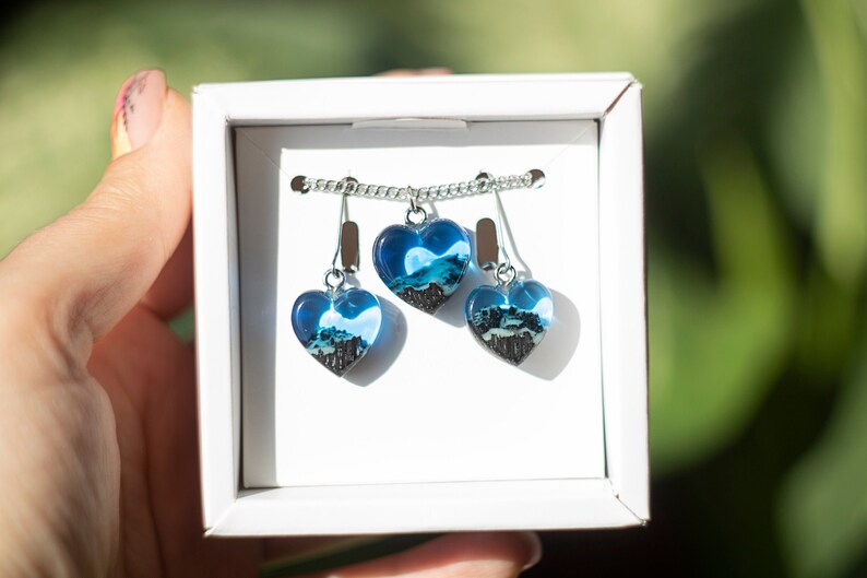 Heart Shaped Dangle Drop Resin Earrings and Pendant Set, Resin Jewelry