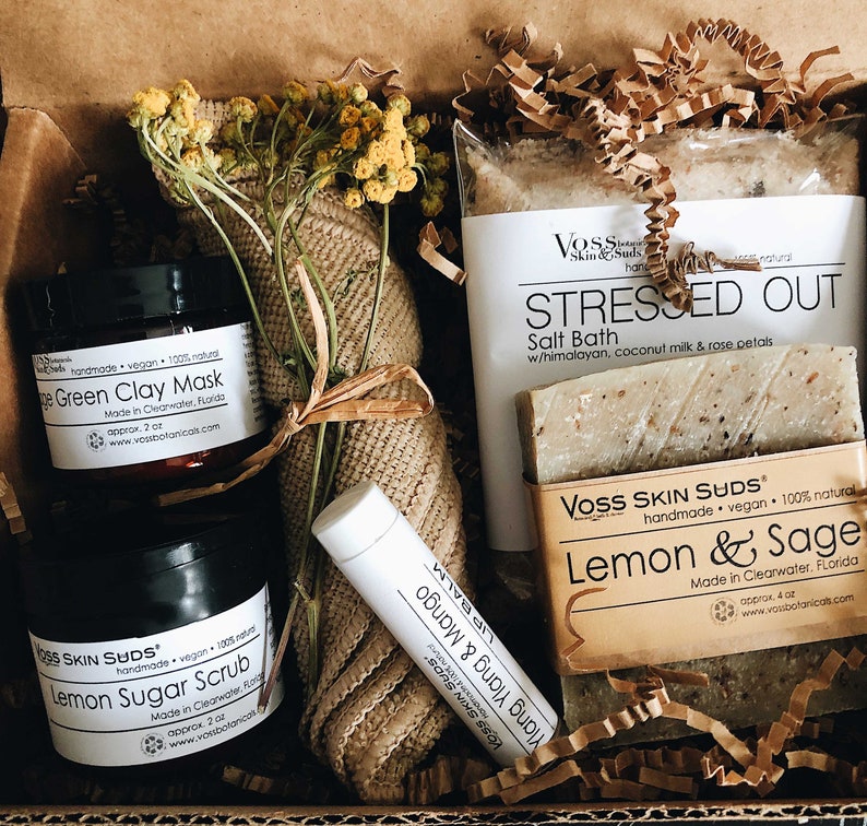 Citrus Spa Gift Box, Lemon and Vegan. Great gift for non floral scents. Includes Salt bag, Lemon and Sage facial and body bar, Mango lip balm, Sage Clay Mask and Lemon Sugar Scrub.