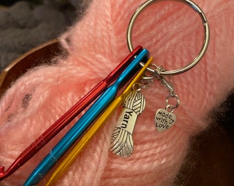 Crochet gift mini hooks keyring keychain with charm stitch markers