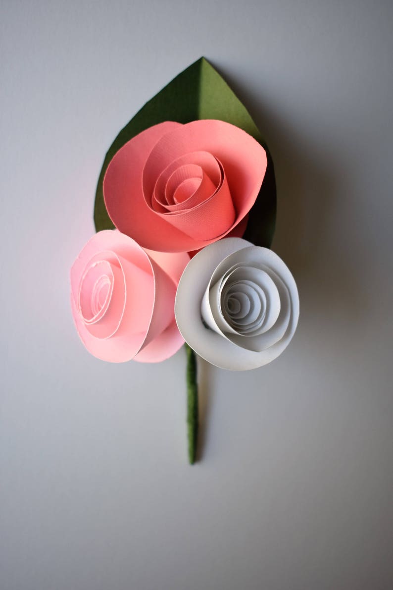 Paper Flower Boutonniere, Coral, Blush, and White Wedding Boutonniere afbeelding 1