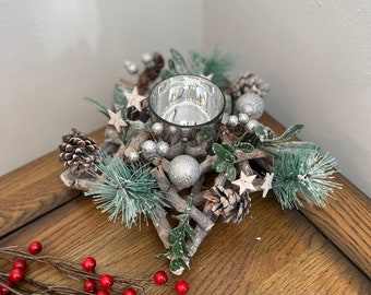 Christmas Star T-Light Holder, Traditional Green & Silver Pinecone, Wooden Log Display, Woodland Center Piece Table Decoration