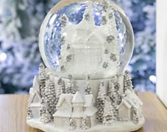 Musical Snow globe, Christmas, Glass, Village scene, living room decoration, winter wonderland