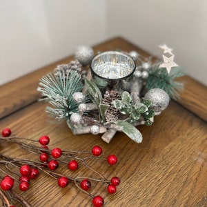 Christmas T-Light Holder, Traditional Green & Silver Pinecone, Berries, Glitter, Wooden Log Display, Woodland Center Piece Table Decoration
