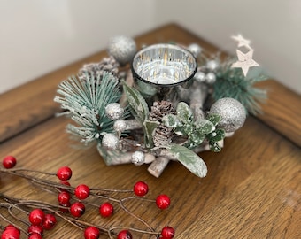 Christmas T-Light Holder, Traditional Green & Silver Pinecone, Berries, Glitter, Wooden Log Display, Woodland Center Piece Table Decoration