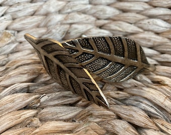 Leaf design draw pull, cupboard knob, furniture accessory rose gold, gold, silver and pewter, vintage style, handles