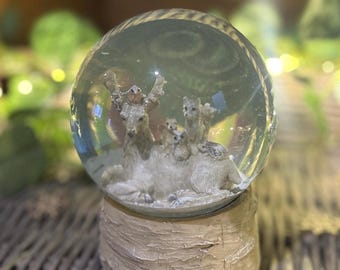 Deer and friends snow globe, beautiful wooden/bark design base, reindeer, woodland, owl, squirrel, fox, wintery scene, christmas gift