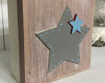 Wooden box (can be personalised with name) 2 different colour designs