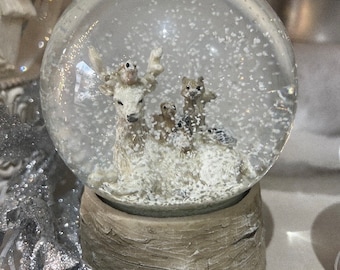 Deer and friends snow globe, beautiful wooden/bark design base, reindeer, woodland, owl, squirrel, fox, wintery scene, christmas gift