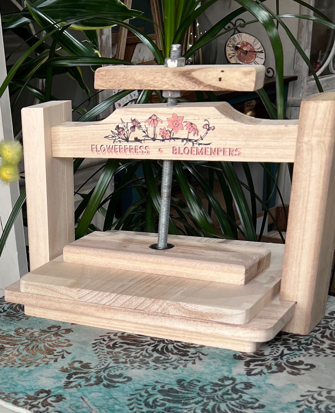 Natural Wood Flower Press, Gifts for Her, Minimalist, Floral Display, Florist, Gardener, Gifts