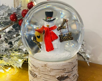 Musical Snowman Snow Globe, Water Globe, Winter Wonderland, Christmas Ornament, we wish you a merry christmas, Snowflakes, Let It Snow