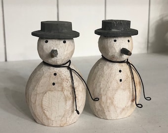 Christmas wooden round snowman