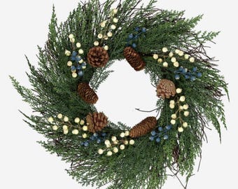 Green Pinecone & Berry Artificial Wreath 61x61cm, Christmas decoration, Pinecone, wall or door hung, woodland, Frosted - (TK019)