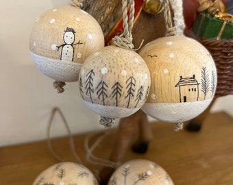 Christmas Tree Wooden Baubles, Set of 6, Natural, Eco Friendly, Snowman, Mistletoe, Snowflakes,