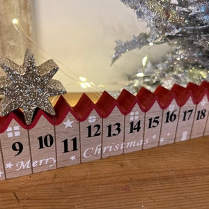 Contemporary Wooden Advent Countdown to Christmas, Advent Calendar, Fireplace & Shelf Decoration, Family Countdown, Red and White, Glitter