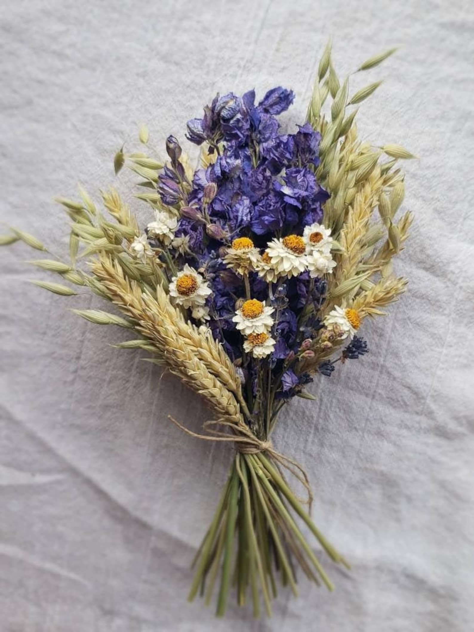 Ramo de flores secas pequeñas flores blancas púrpuras ramo Etsy Ramo de flores secas pequeñas flores blancas púrpuras ramo Etsy