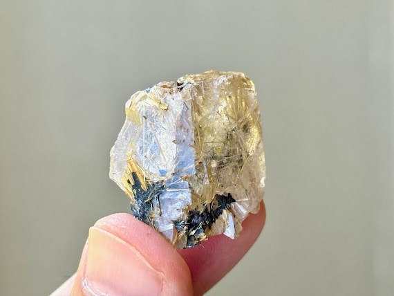 Golden Rutile Quartz with Black Hematite, 15g, Conductor Amplifier Crystal, Novo Horizonte, Bahia, Brazil T703