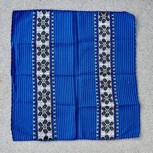 Andean Manta Cloth, 24&quot; x 23,&quot; Handwoven Mesa Cloth for Shamanic Ceremony, Handmade in Chawaytiri, Peru