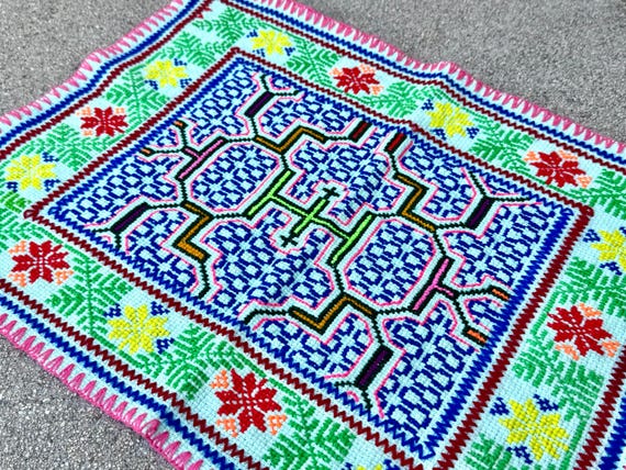 Shipibo Manta Cloth, 13.5" x 18", Traditional Shamanic Mesa Cloth for Plant Medicine Ceremony, Handmade in Pucallpa, Peru