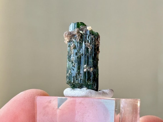 Green Tourmaline, Aricanga Mine, 4g, New Find, São Jose da Safira, Minas Gerais, Brazil A646