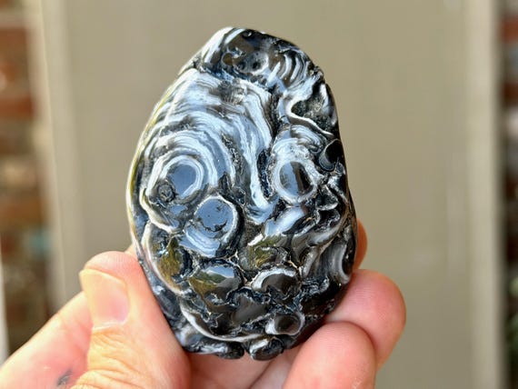 Enhydro Ocean Agate with Ancient Moving Water, 95g, Old Find, Earth & Water Elements, Stability and Self-Reliance, Brazil B384