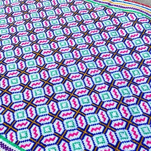 Shipibo Manta Cloth, 19&quot; x 25&quot;, Embroidered Shamanic Mesa Cloth for Plant Medicine Ceremony, Handmade by Maestra Mathilde Gomez Sanchez