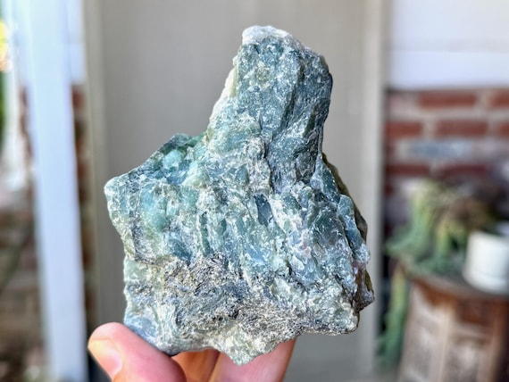 Emerald Crystal, Natural Raw/Unpolished, Self-Standing, 303g, Abundance & Heart Healing, Bahia, Brazil W690