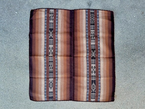 Peruvian Manta Cloth, 24" x 23", Handwoven Andean Mesa Cloth for Shamanic Plant Medicine Ceremony, Chawaytiri, Peru