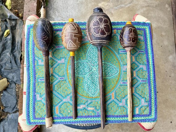Shipibo Rattle, Traditional Shaman Rattle for Medicine Ceremony, Parrot, Flower or Abstract Motif, Handmade in Pucallpa, Peru