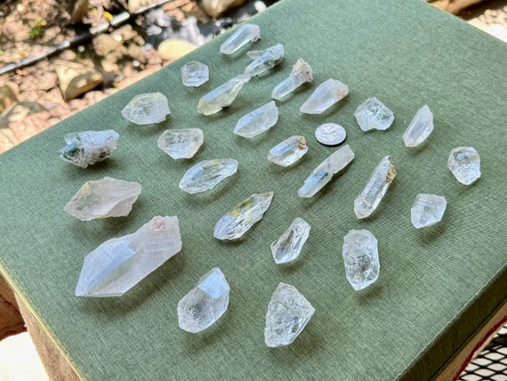 Himalayan Quartz Wholesale Lot, 25 Pieces (525g) of Hand Selected, Water Clear High-Altitude Himalayan Quartz Points from India WS178