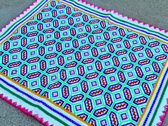 Shipibo Manta Cloth, 14" x 18", Embroidered Shamanic Mesa Cloth for Plant Medicine Ceremony, Handmade in Iquitos, Peru