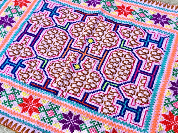 Shipibo Manta Cloth, Traditional Shamanic Mesa Cloth, 14" x 18", Handmade in Pucallpa, Peru
