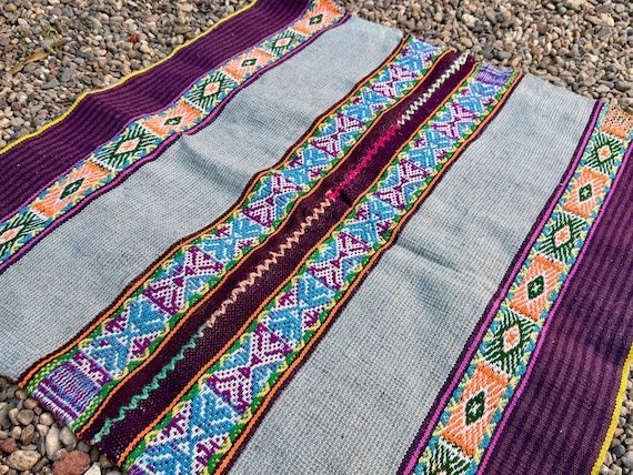 Q'ero Manta Cloth, 24" x 23," Shamanic Mesa Cloth for Plant Medicine Ceremony, Handmade in Peru