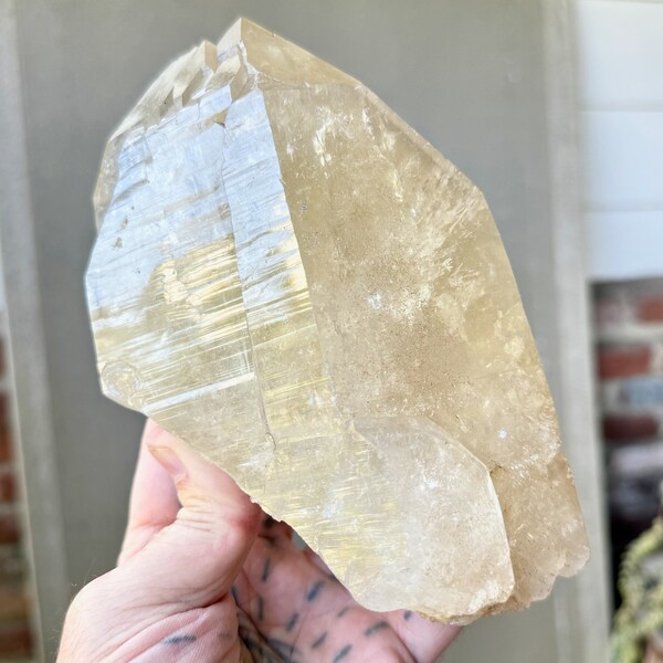 Citrine Cathedral Quartz with Trigons, 1.5 Kilogram, Uplifting Energy, Solar Plexus Chakra, Aracuai, Minas Gerais, Brazil X794