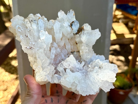 Flower Quartz, Self-Standing, 1.3 Kilo, Radial Growth Formation, Rio Grande do Sul, Brazil V747