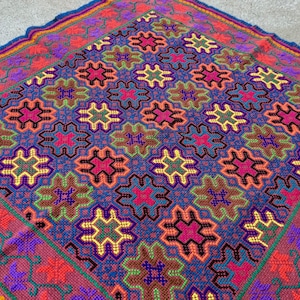 Shipibo Manta Cloth, Floral Motif, 26&quot; x 26,&quot; Large Mesa Cloth for Shamanic Ceremony, Handmade by Artist Laura Rengifo, Pucallpa, Peru