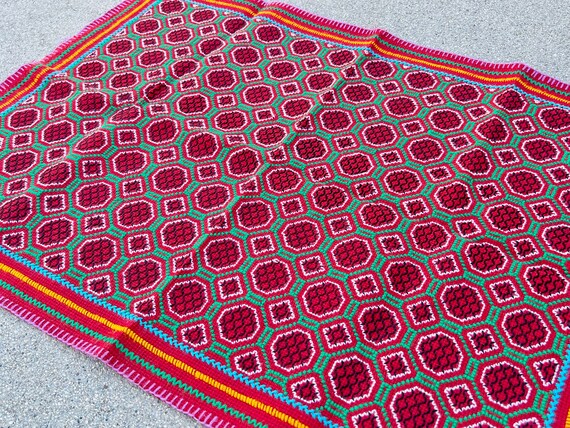 Shipibo Manta Cloth by Maestra Mathilde, 19" x 26", Icaro for Azucar Huayo, Embroidered Shamanic Altar Cloth for Plant Medicine Ceremony