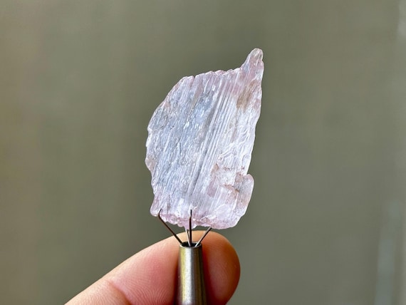 Purple Kunzite with Etched Terminations, Pinkish-Lilac Color, 14g, Highest Quality, Heart Chakra Crystal, Afghanistan S278