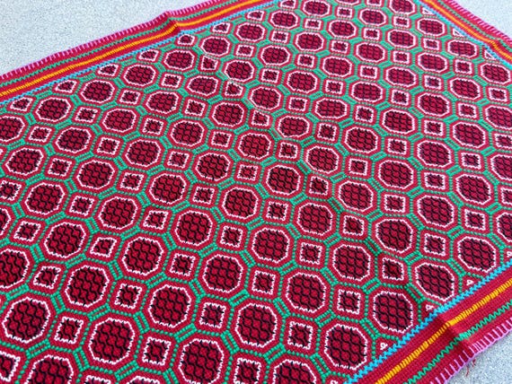 Shipibo Manta Cloth, 19" x 26", Embroidered Shamanic Mesa Cloth for Plant Medicine Ceremony, Handmade in Iquitos, Peru